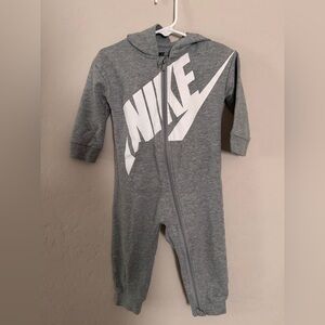 Nike Kids Gray Hooded Footie